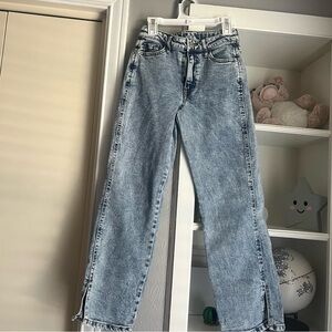 Art and class Girls' High-Rise Baggy Wide Leg Jeans / Denim- Light Wash pockets